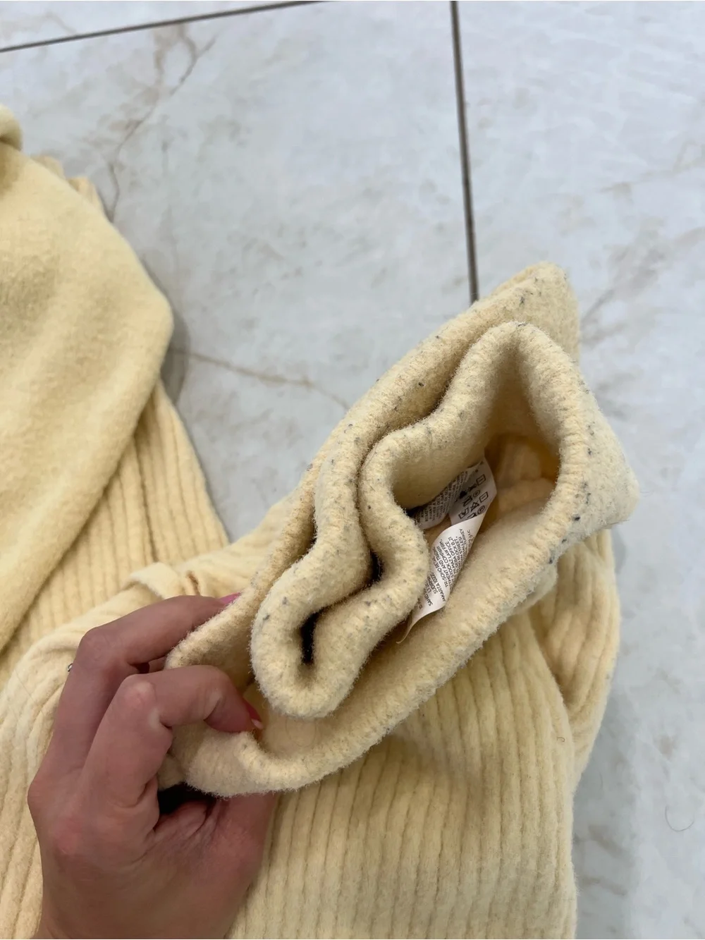 Alo Yoga Candelight Yellow Snuggle Up Sweater Set Size Small